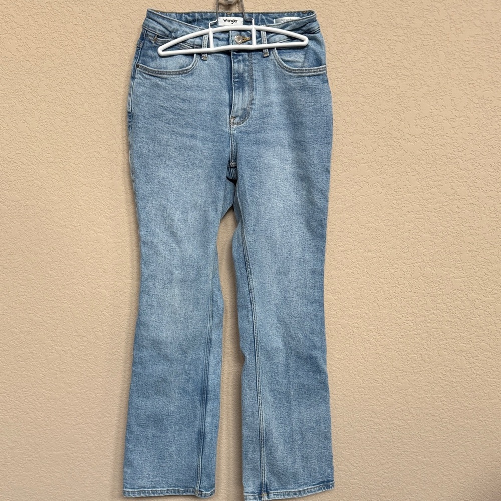 Wrangler High-Rise Bootcut Jeans – 26x30 - New Without Tags 💙